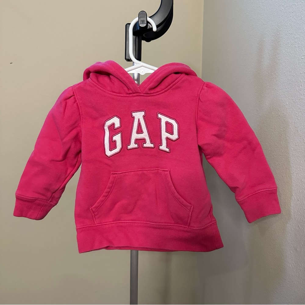 SOLD‼️ Gap Toddler Sweater Hoodies